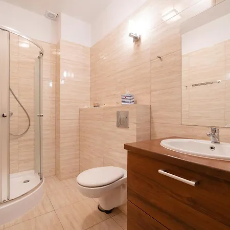 4 Pory Roku Basen Sauna 200m Plaza Apartamento *