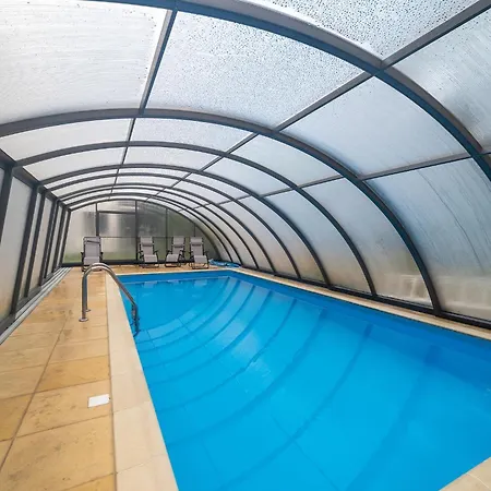 4 Pory Roku Basen Sauna 200m Plaza