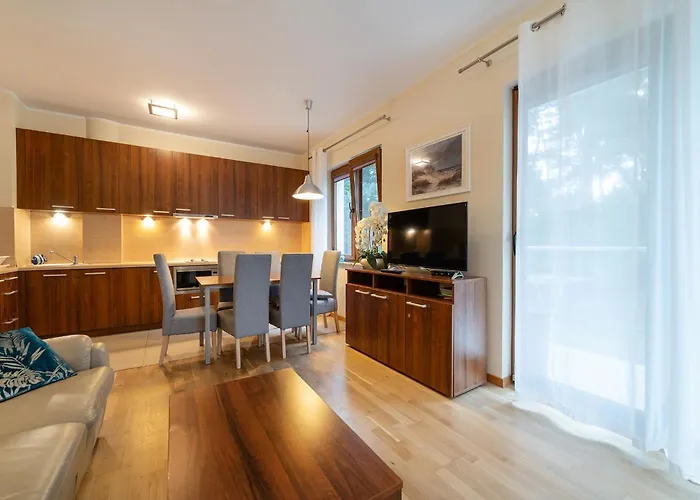 4 Pory Roku Basen Sauna 200m Plaza