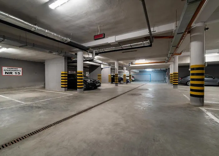 4 Pory Roku Basen Sauna 200m Plaza