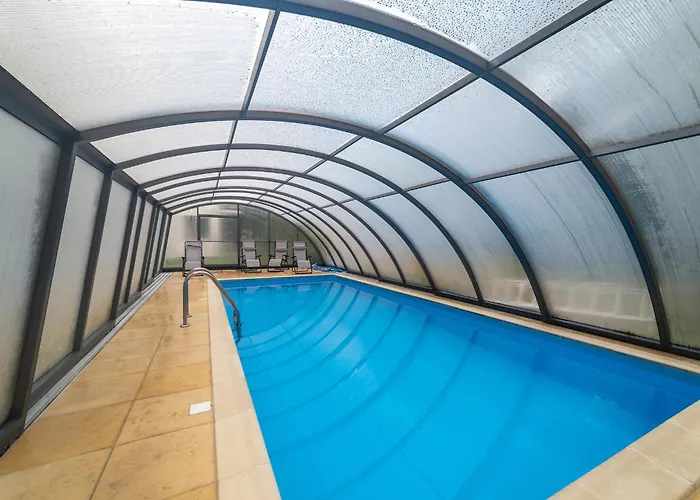 4 Pory Roku Basen Sauna 200m Plaza